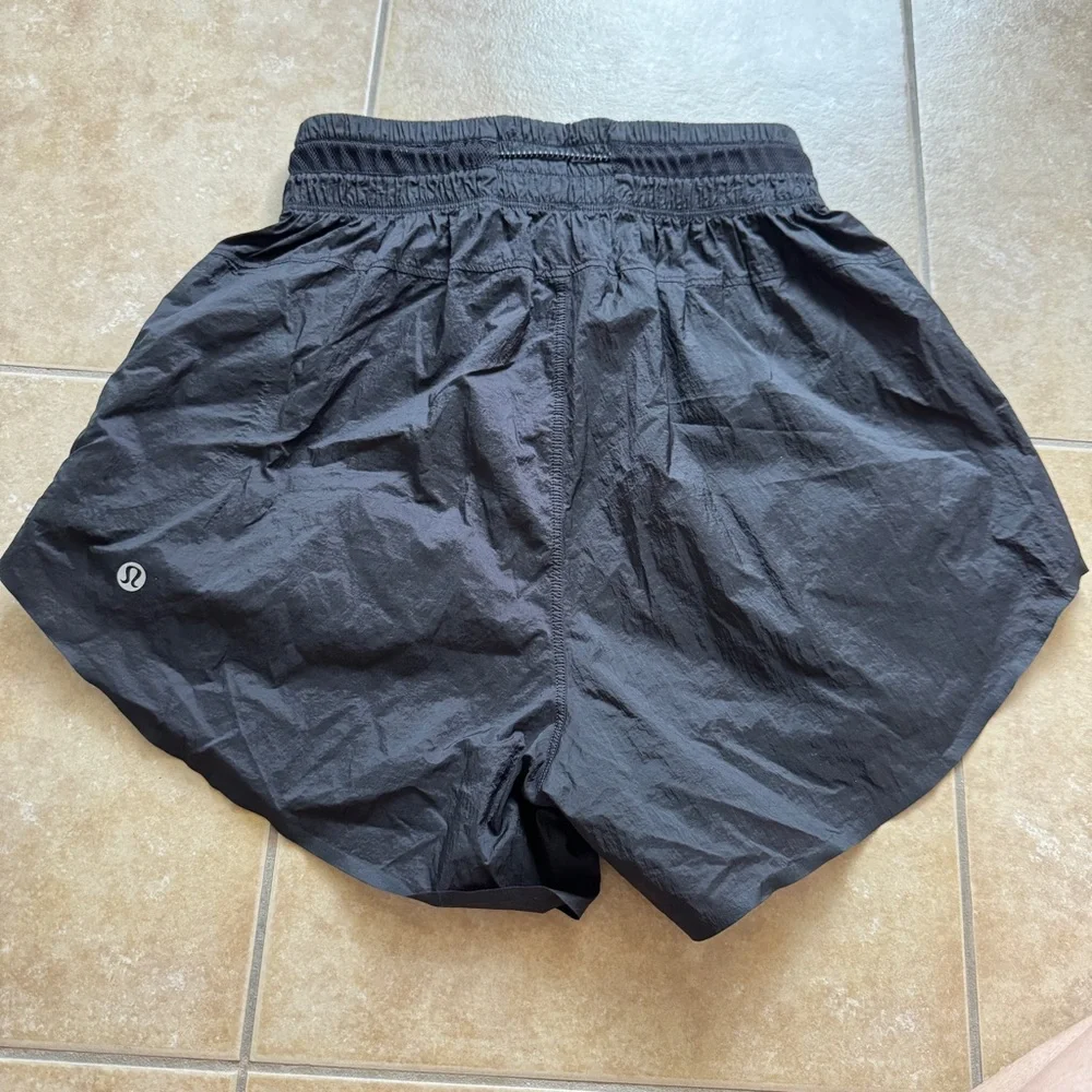 Lululemon Step Out High Rise Short - Picture 2 of 6